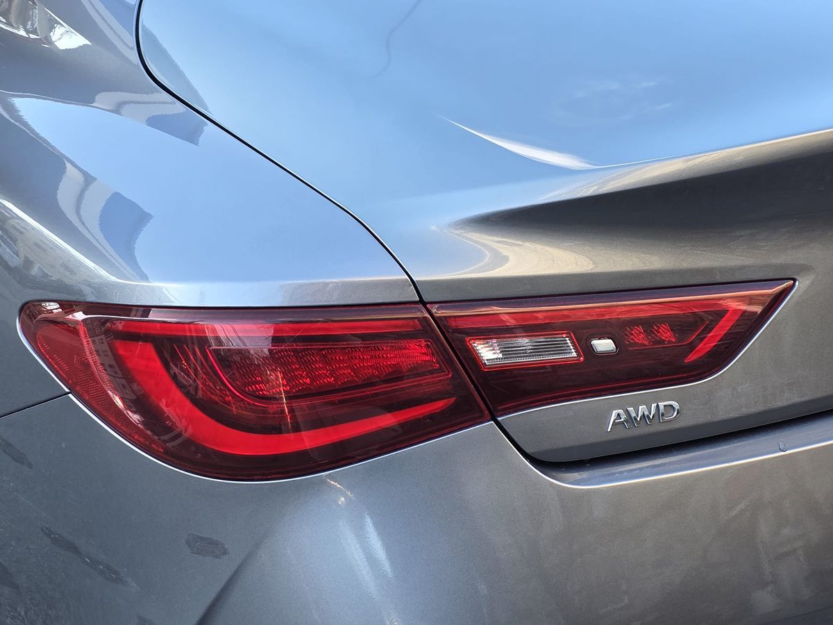 2017 Infiniti Q60 3.0t Premium photo 11