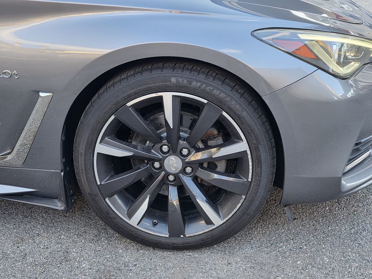 2017 Infiniti Q60 3.0t Premium photo 14