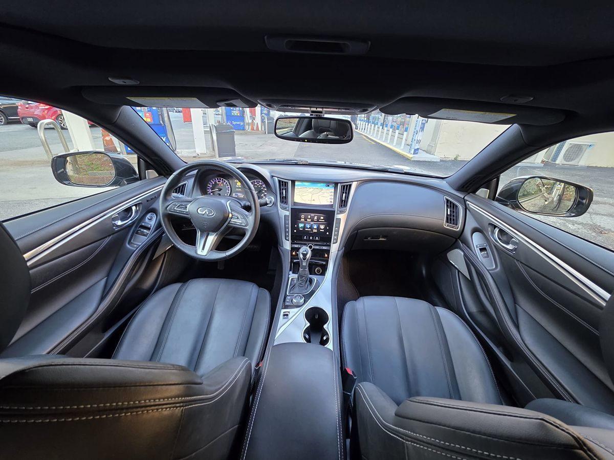 2017 Infiniti Q60 3.0t Premium photo 24