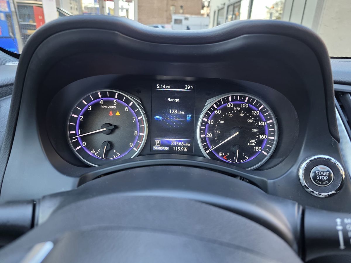 2017 Infiniti Q60 3.0t Premium photo 32