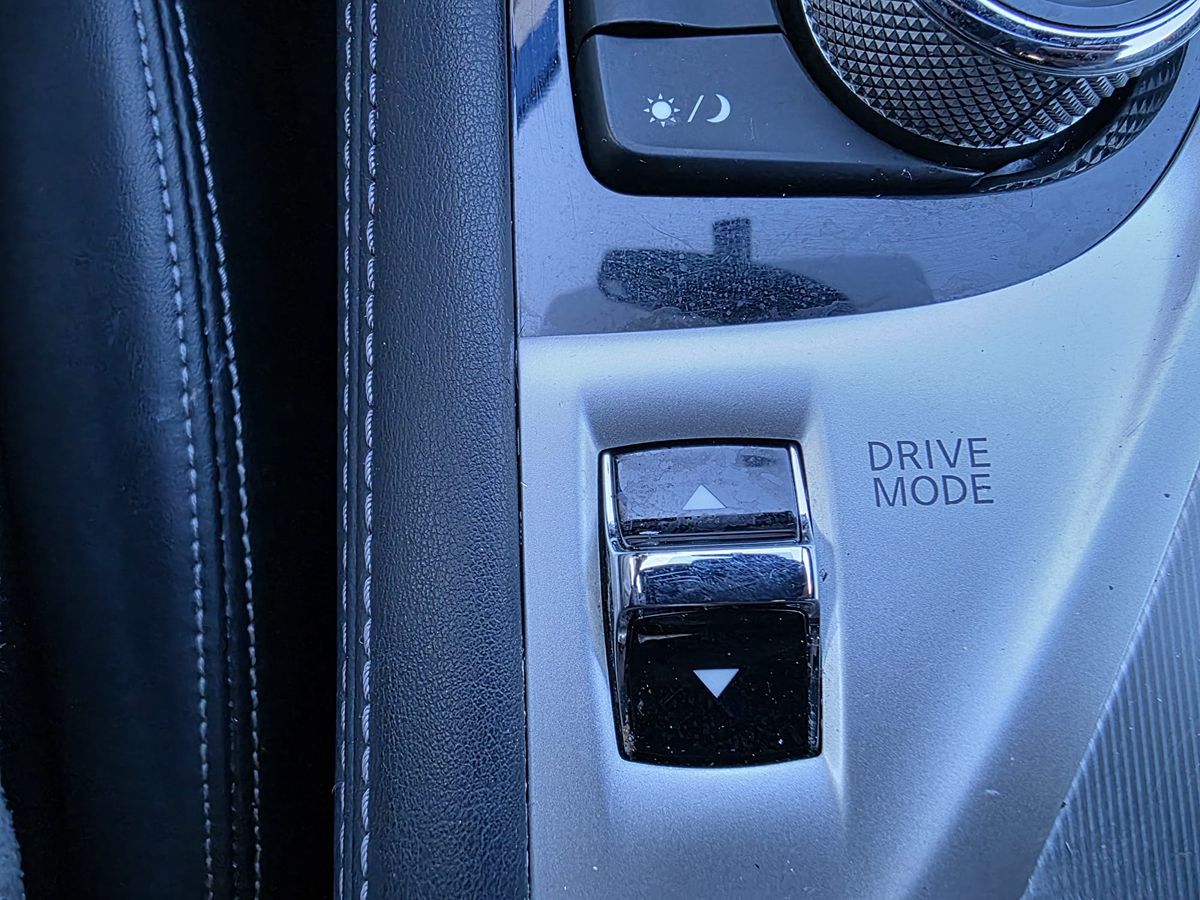 2017 Infiniti Q60 3.0t Premium photo 38