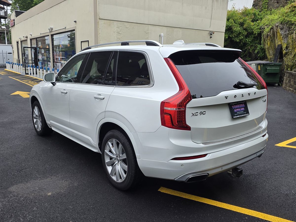 2016 Volvo XC90 T6 Momentum photo 3