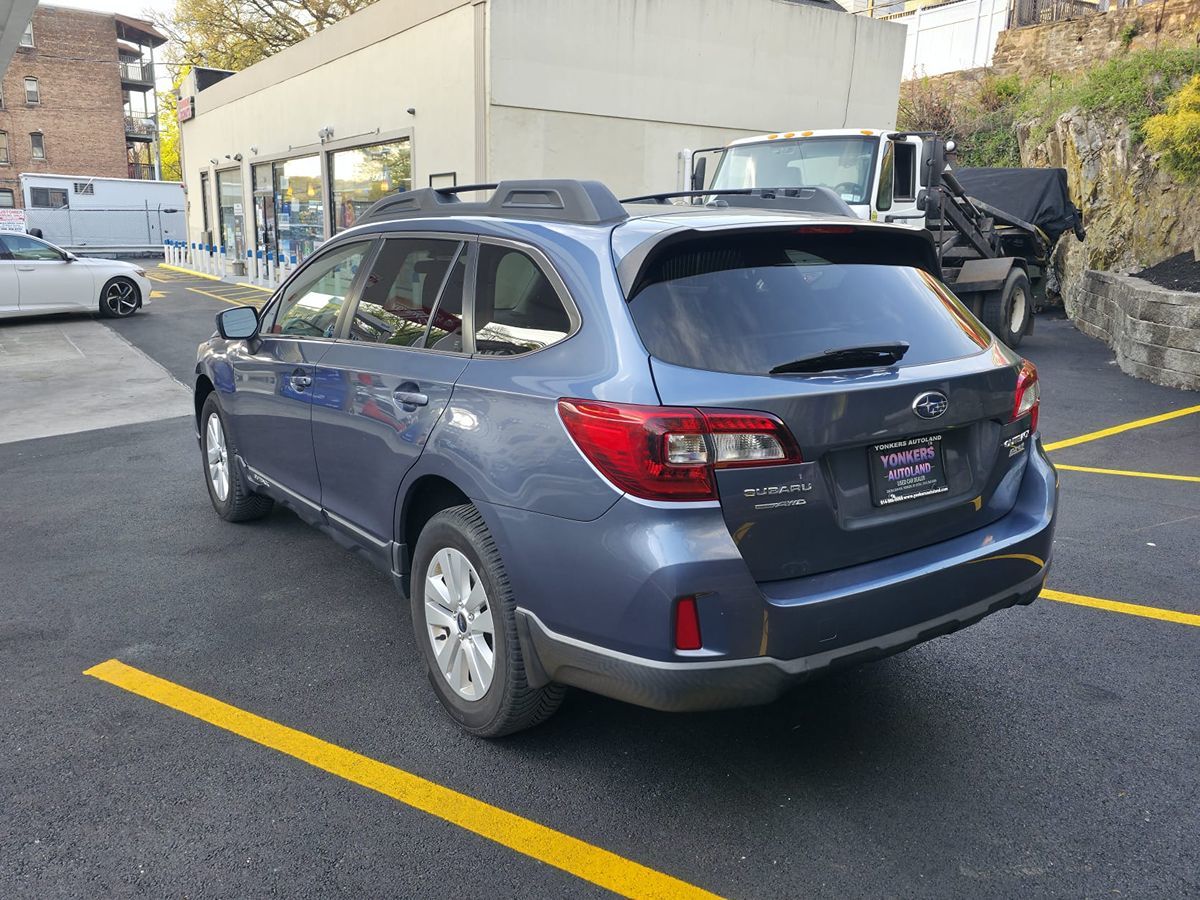 2015 Subaru Outback 2.5i Premium photo 2