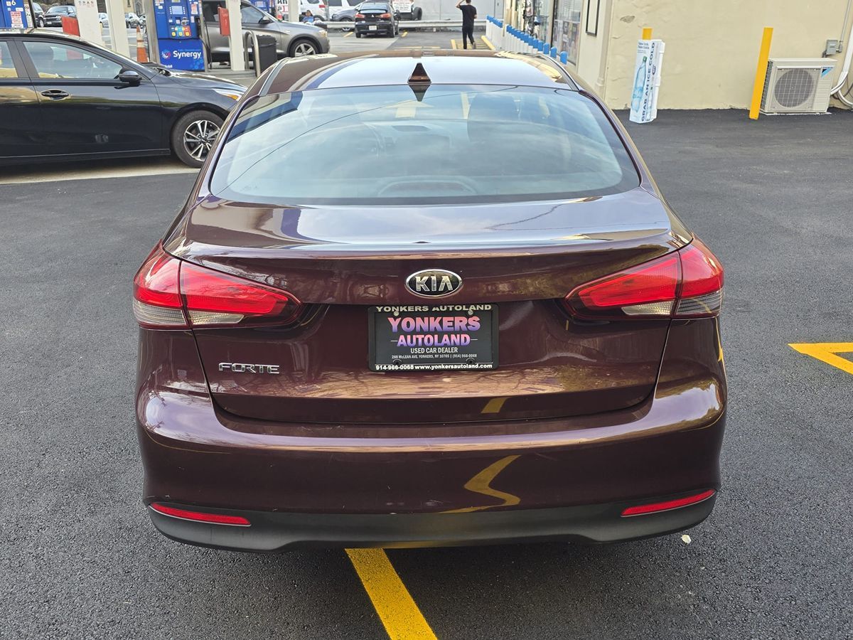 2018 Kia Forte LX photo 3
