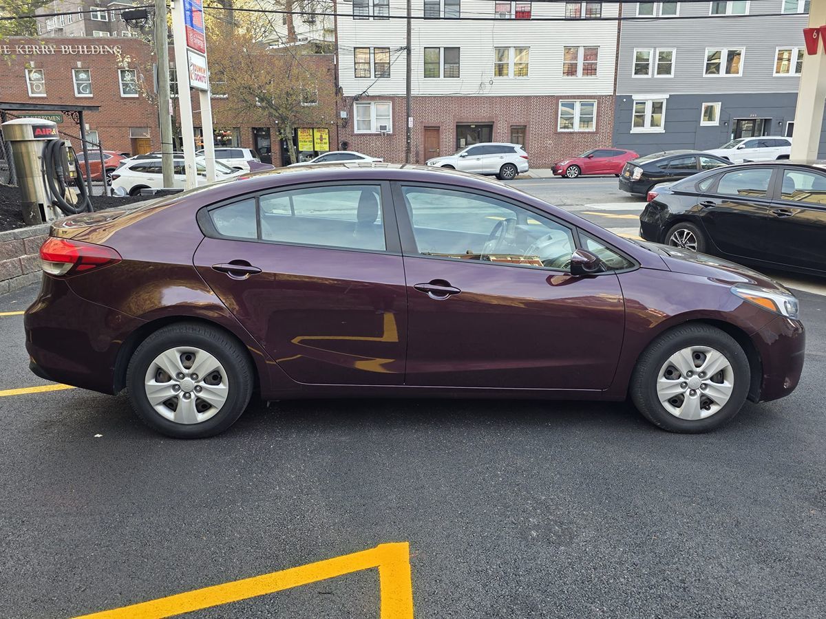 2018 Kia Forte LX photo 5