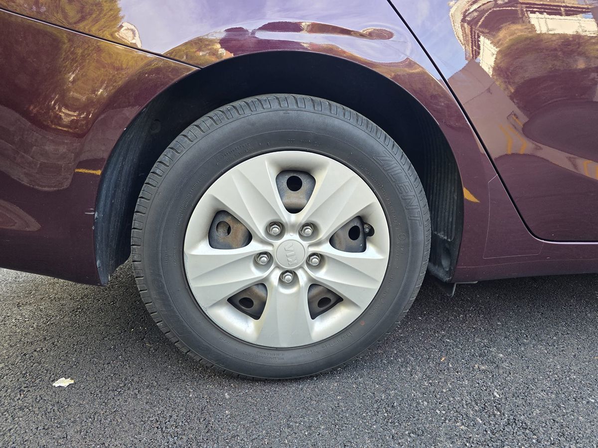 2018 Kia Forte LX photo 18