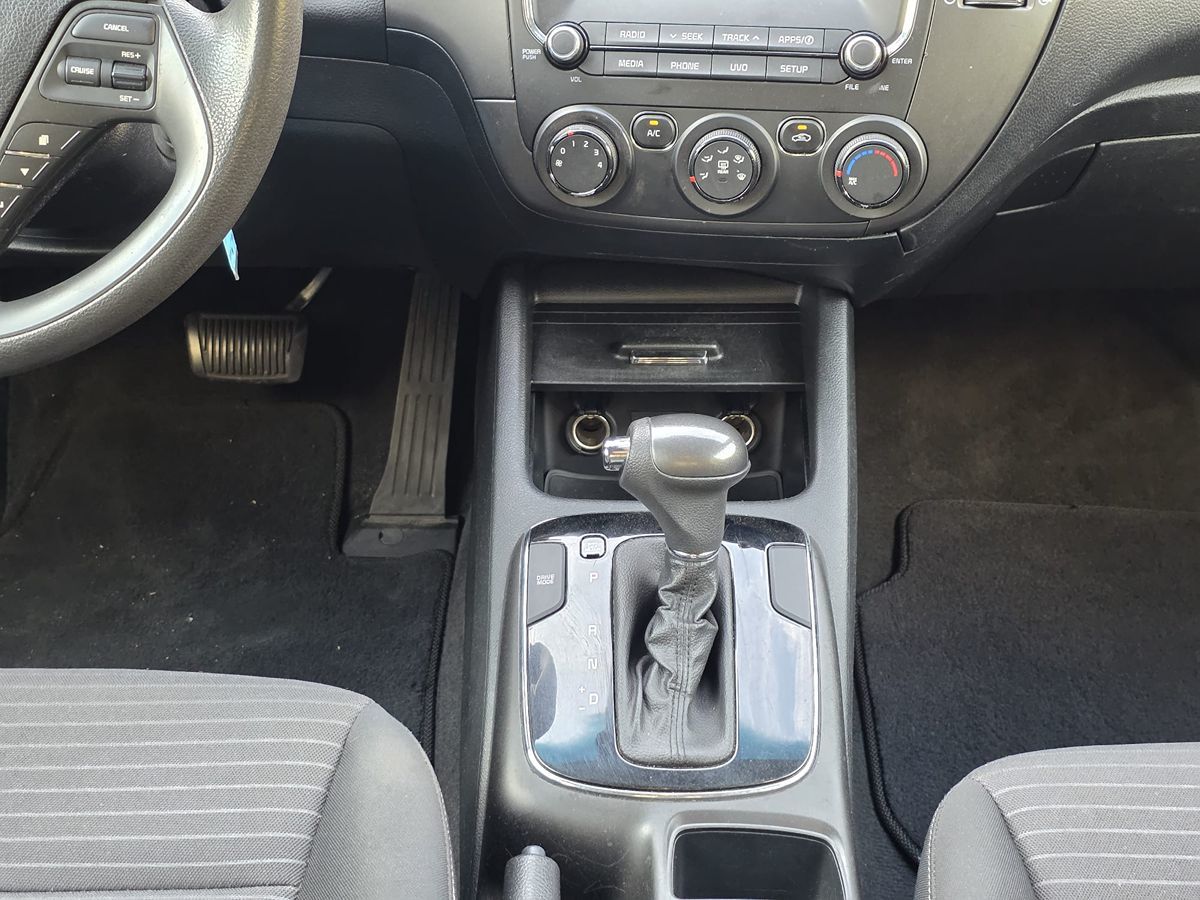 2018 Kia Forte LX photo 25