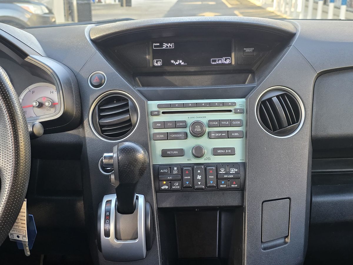 2011 Honda Pilot EX photo 25