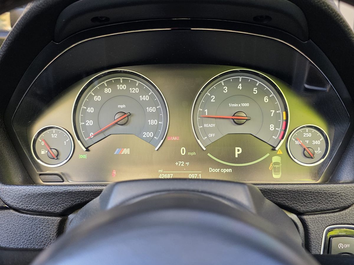 2015 Bmw M4 Convertible photo 25