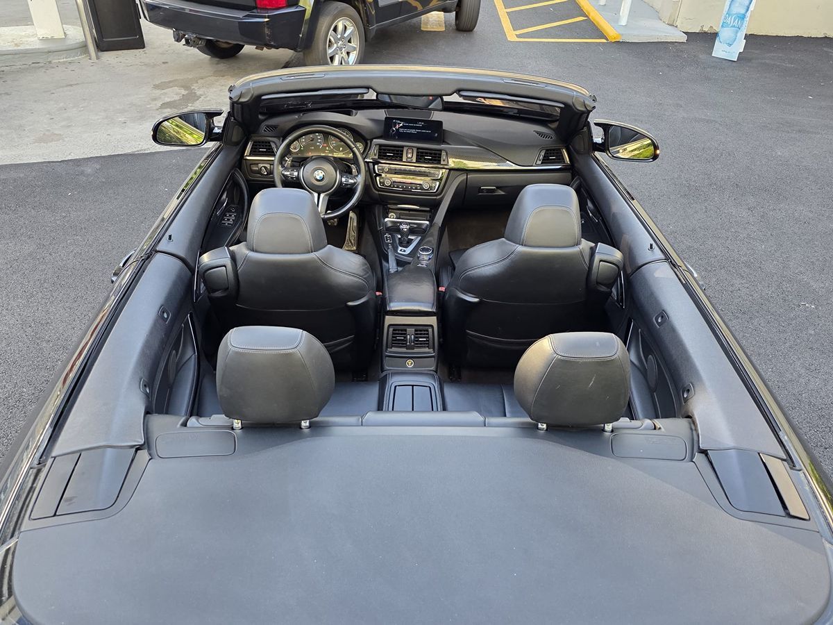 2015 Bmw M4 Convertible photo 30