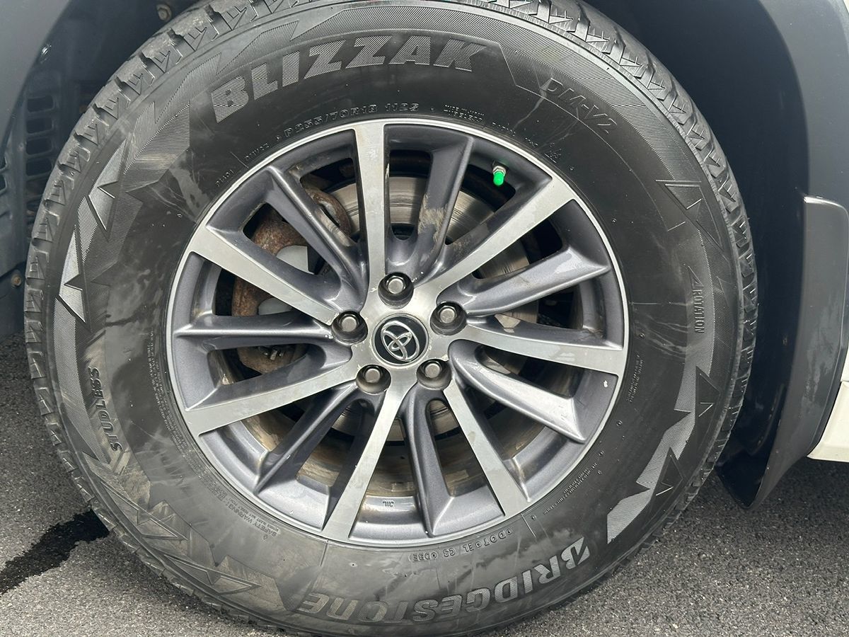 2017 Toyota Highlander XLE photo 17