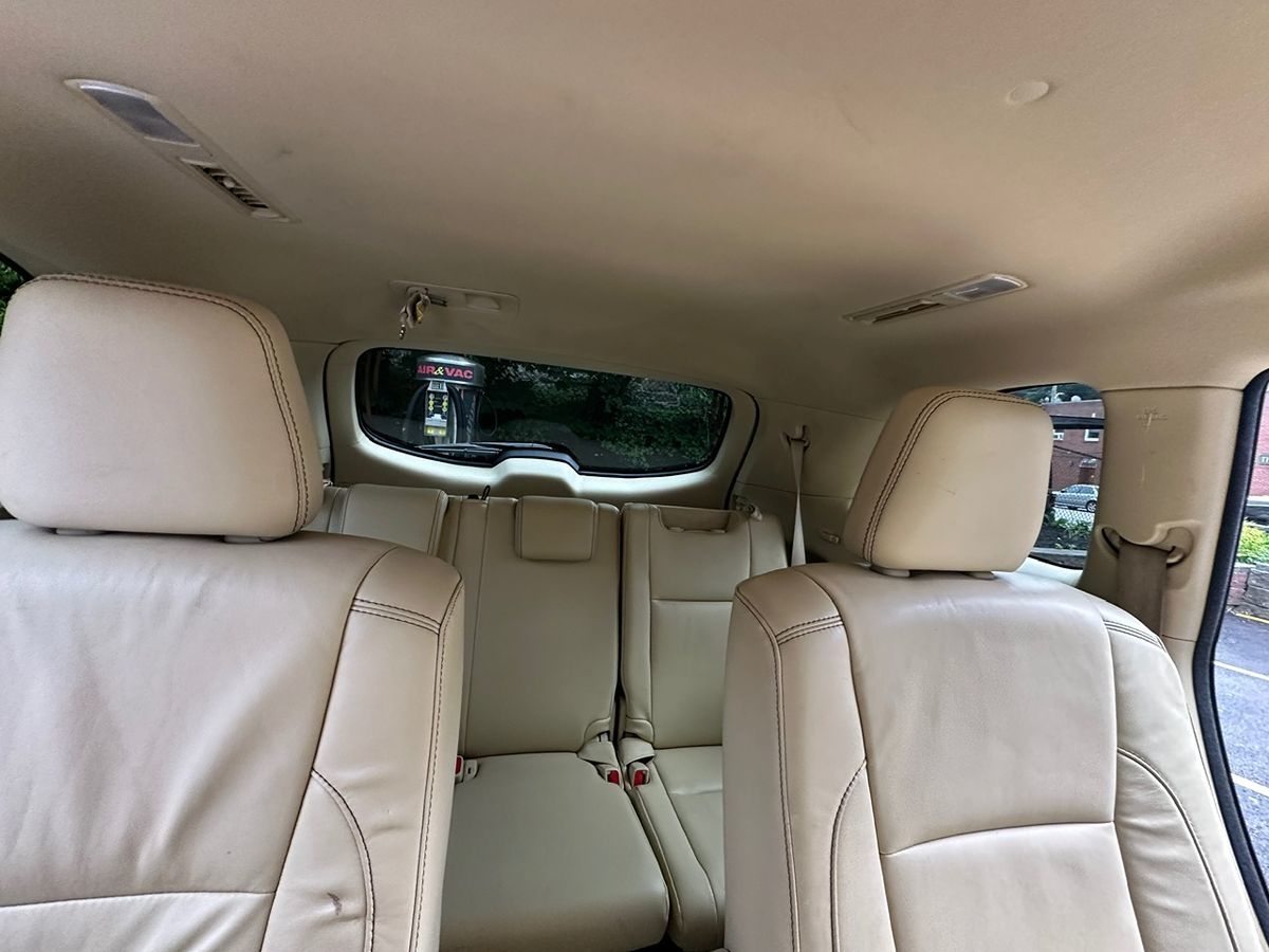2017 Toyota Highlander XLE photo 21
