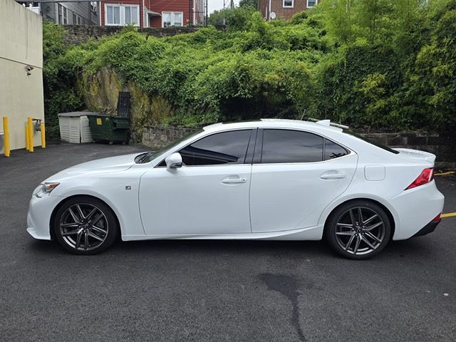 2016 Lexus IS 300 F SPORT photo 2