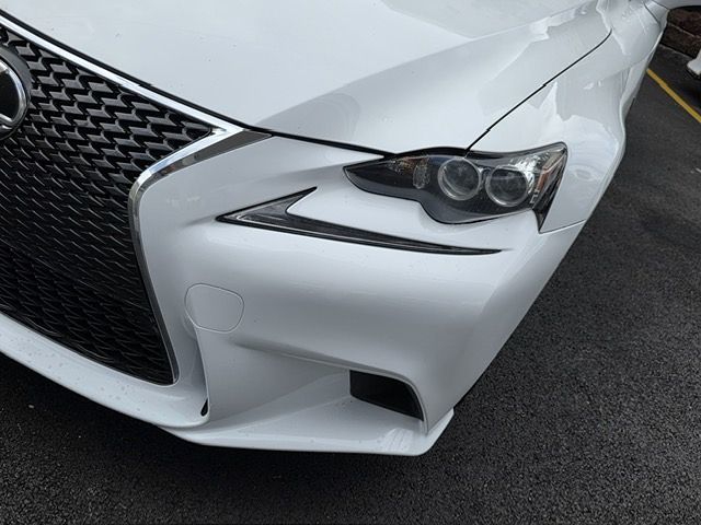 2016 Lexus IS 300 F SPORT photo 8