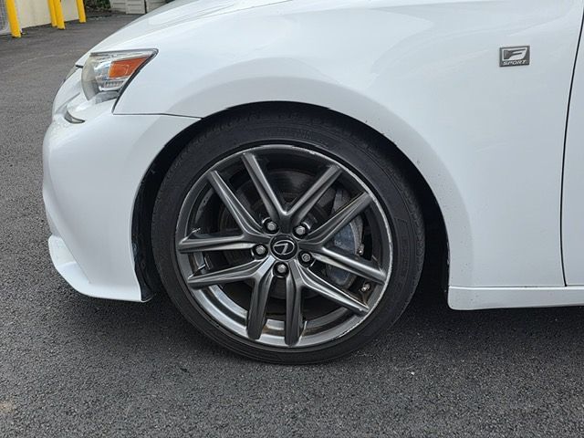 2016 Lexus IS 300 F SPORT photo 11