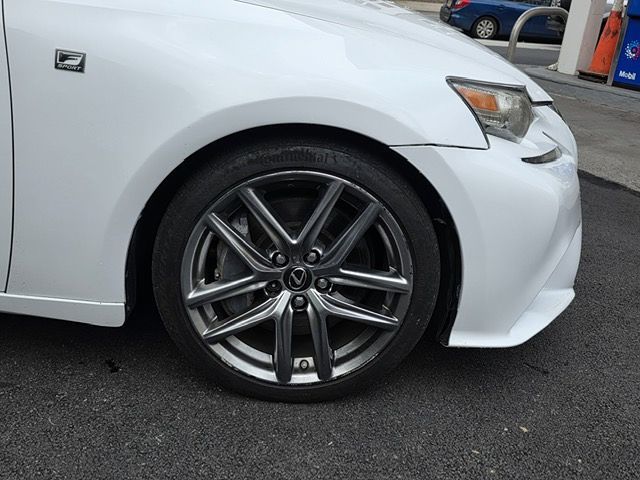 2016 Lexus IS 300 F SPORT photo 14