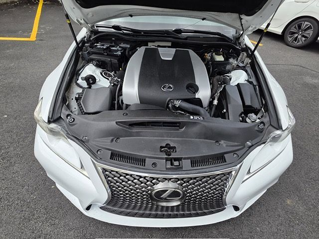 2016 Lexus IS 300 F SPORT photo 16