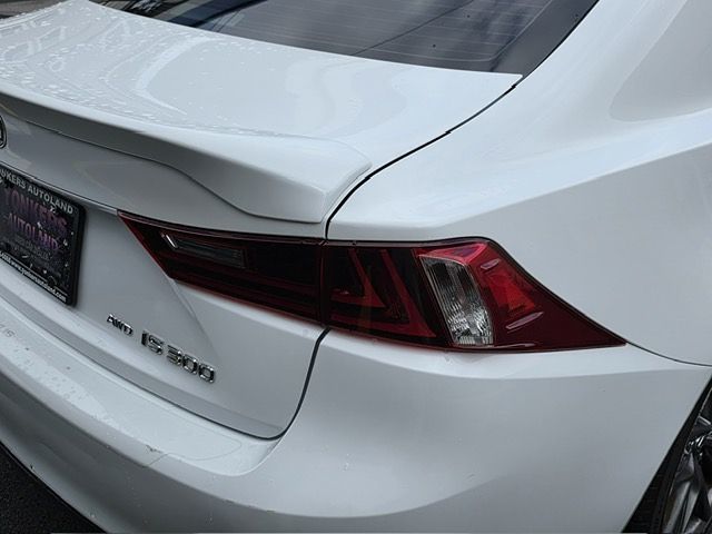 2016 Lexus IS 300 F SPORT photo 19