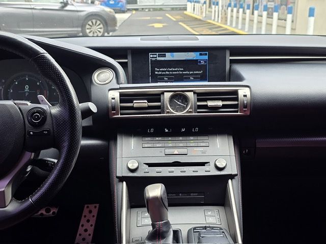 2016 Lexus IS 300 F SPORT photo 22
