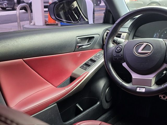 2016 Lexus IS 300 F SPORT photo 25