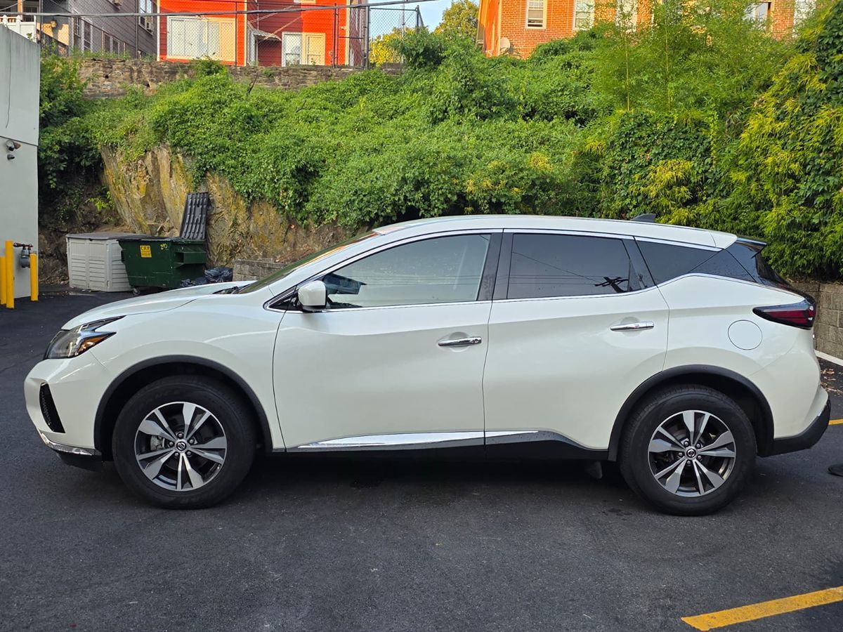 2022 Nissan Murano S photo 2