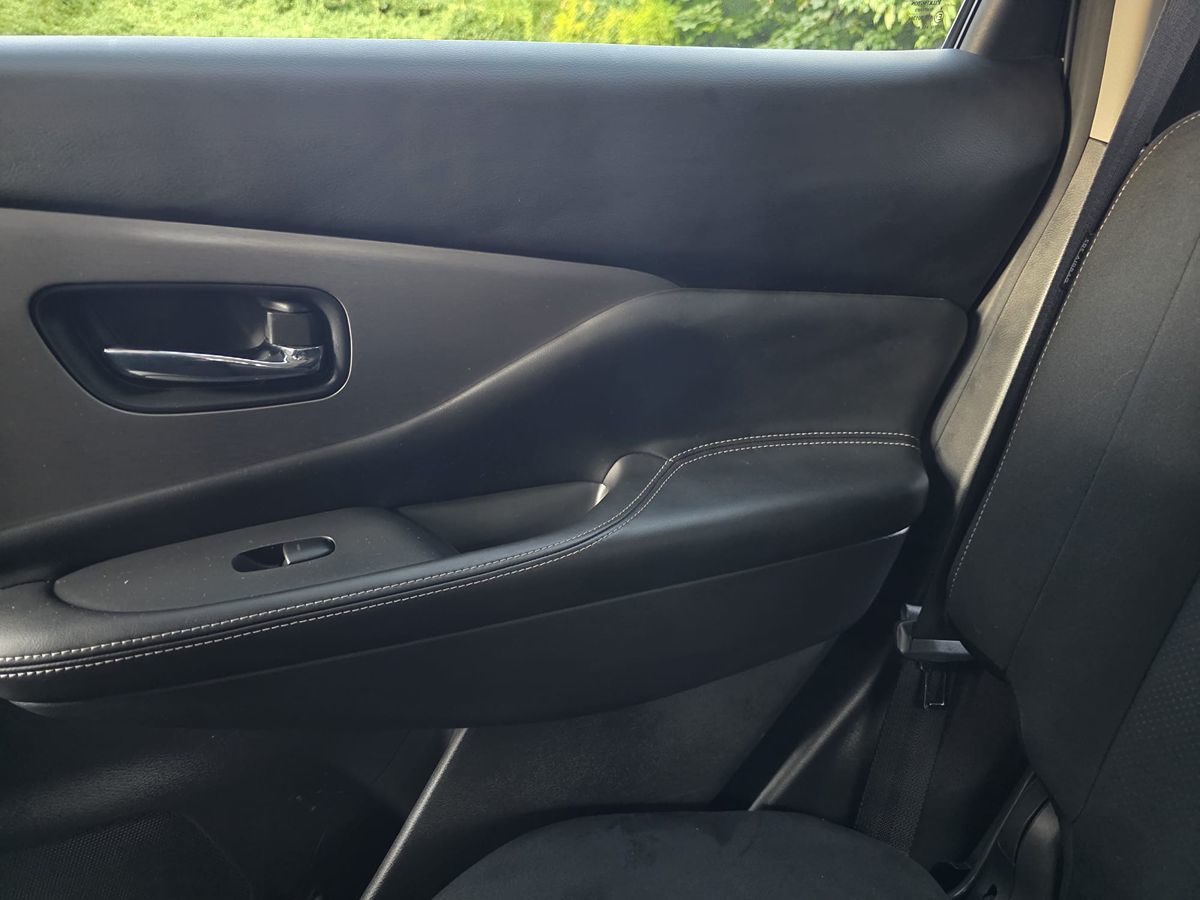 2022 Nissan Murano S photo 18