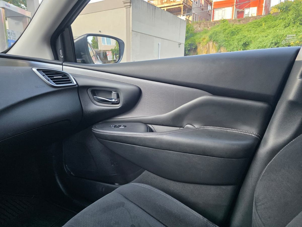 2022 Nissan Murano S photo 22