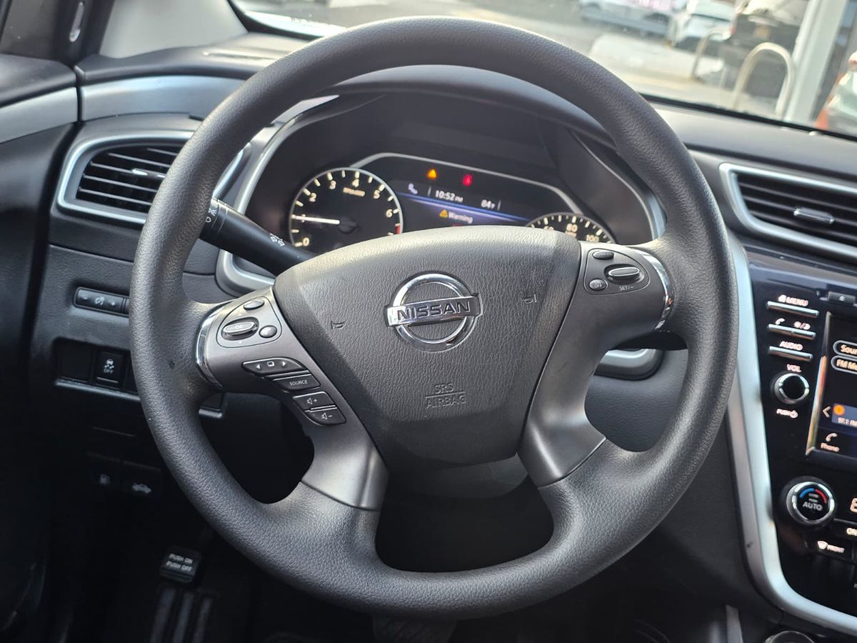 2022 Nissan Murano S photo 26