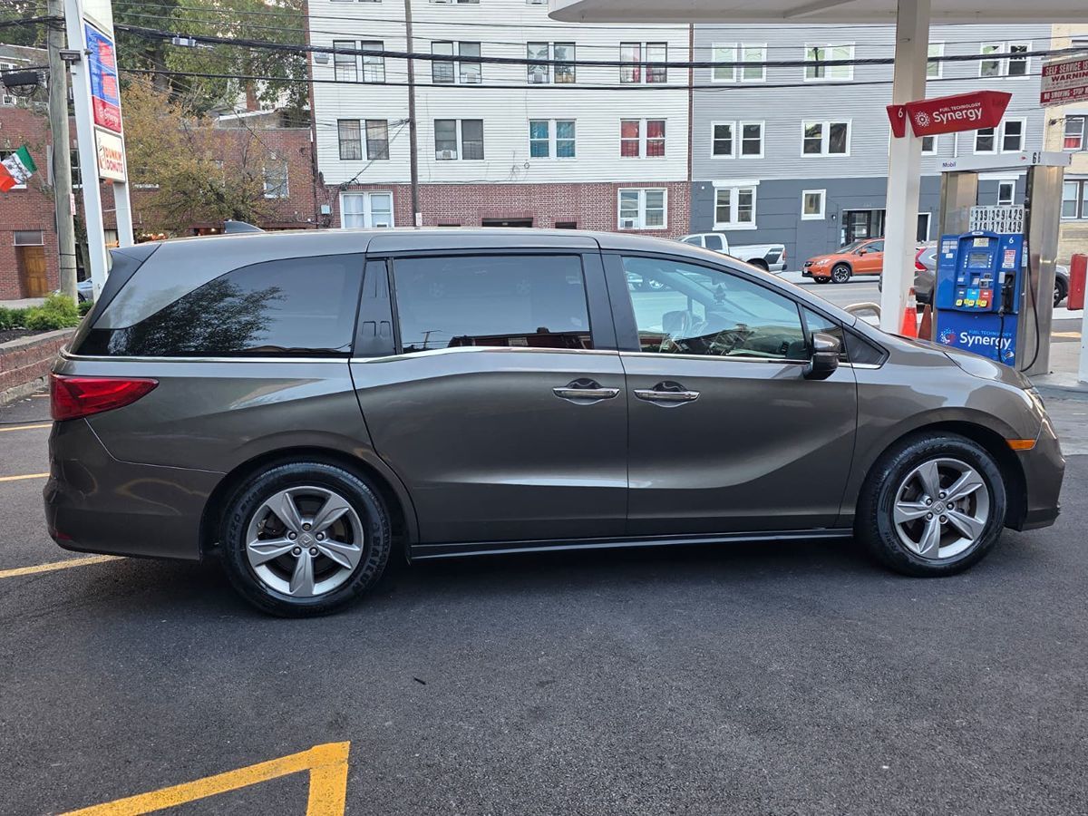 2018 Honda Odyssey EX-L photo 9