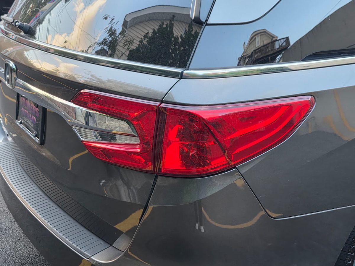 2018 Honda Odyssey EX-L photo 10