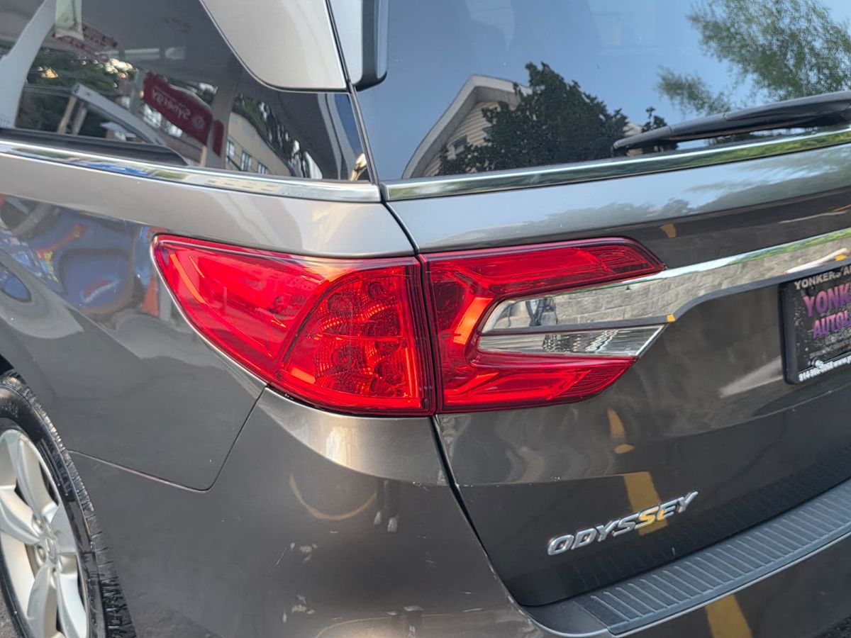 2018 Honda Odyssey EX-L photo 11