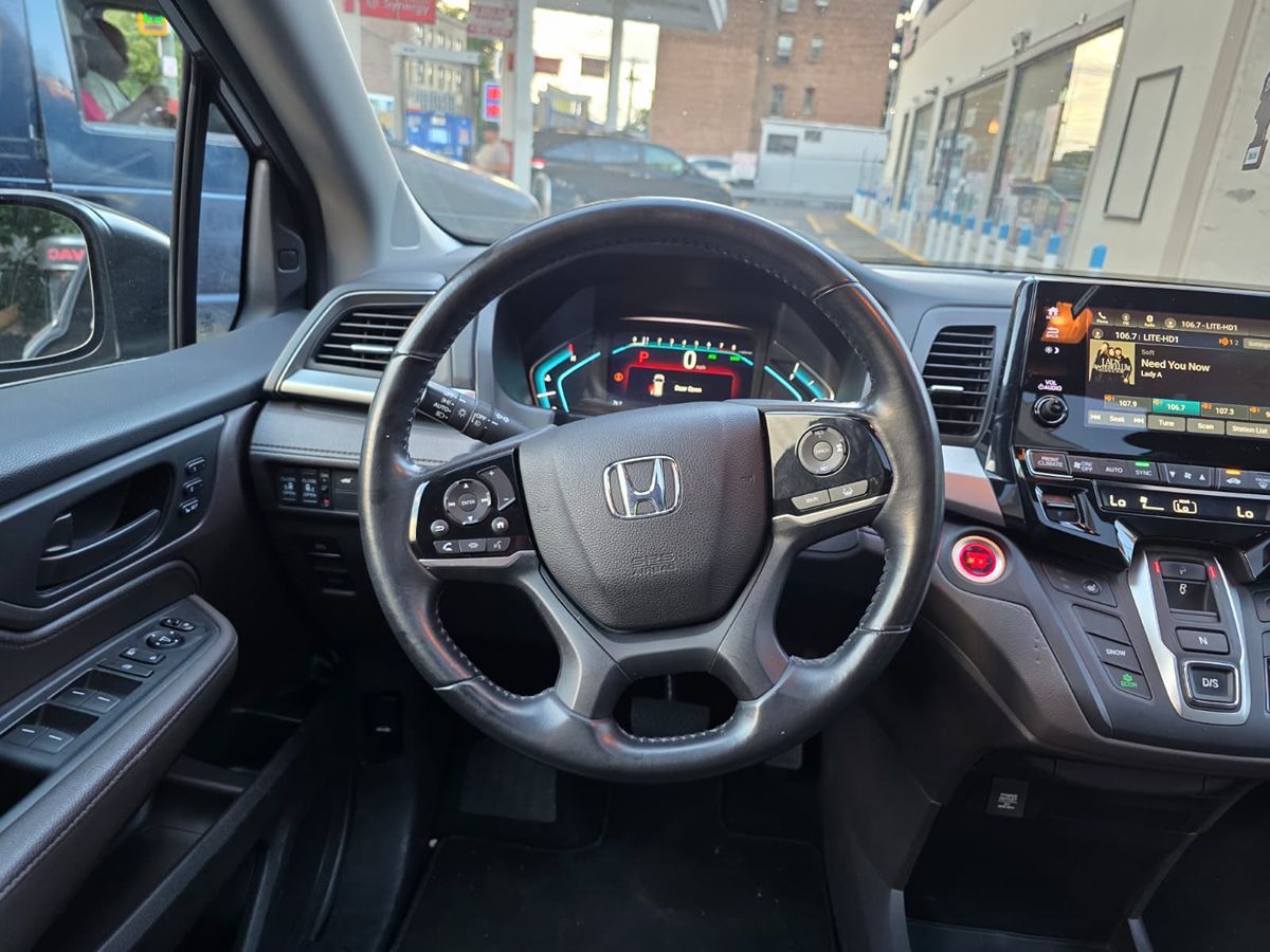 2018 Honda Odyssey EX-L photo 30