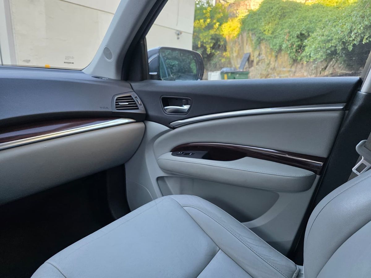 2014 Acura MDX SH-AWD photo 22