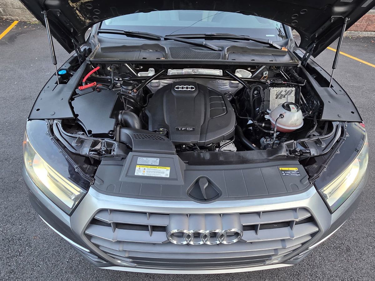 2018 Audi Q5 Premium photo 9