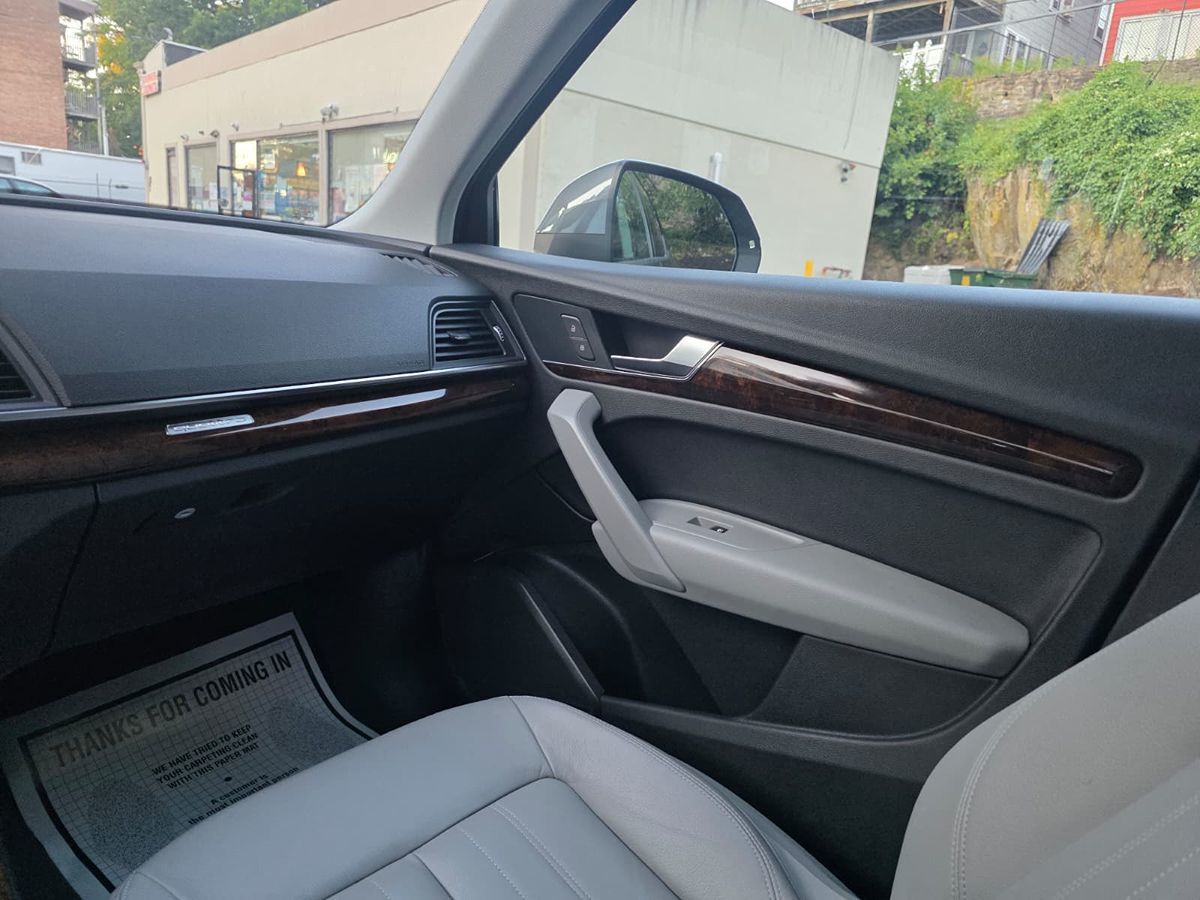 2018 Audi Q5 Premium photo 14