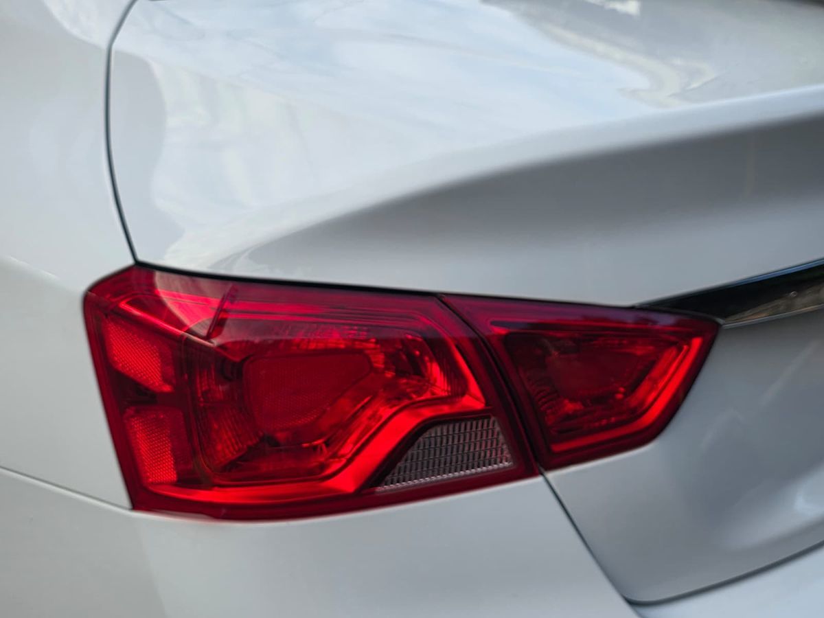 2016 Chevrolet Impala 1LT photo 11