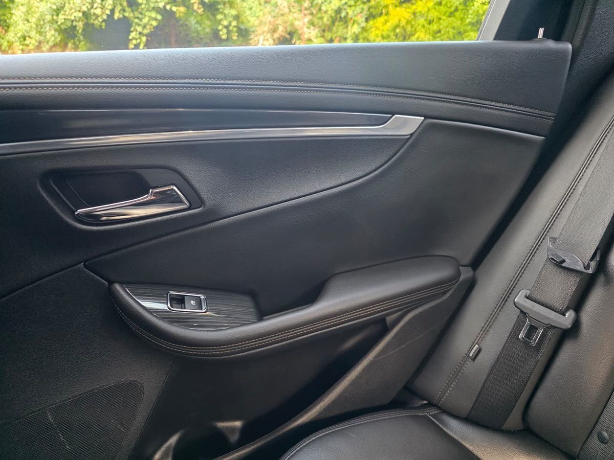 2016 Chevrolet Impala 1LT photo 20