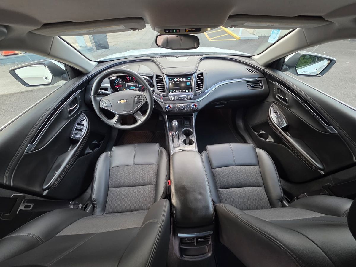 2016 Chevrolet Impala 1LT photo 22