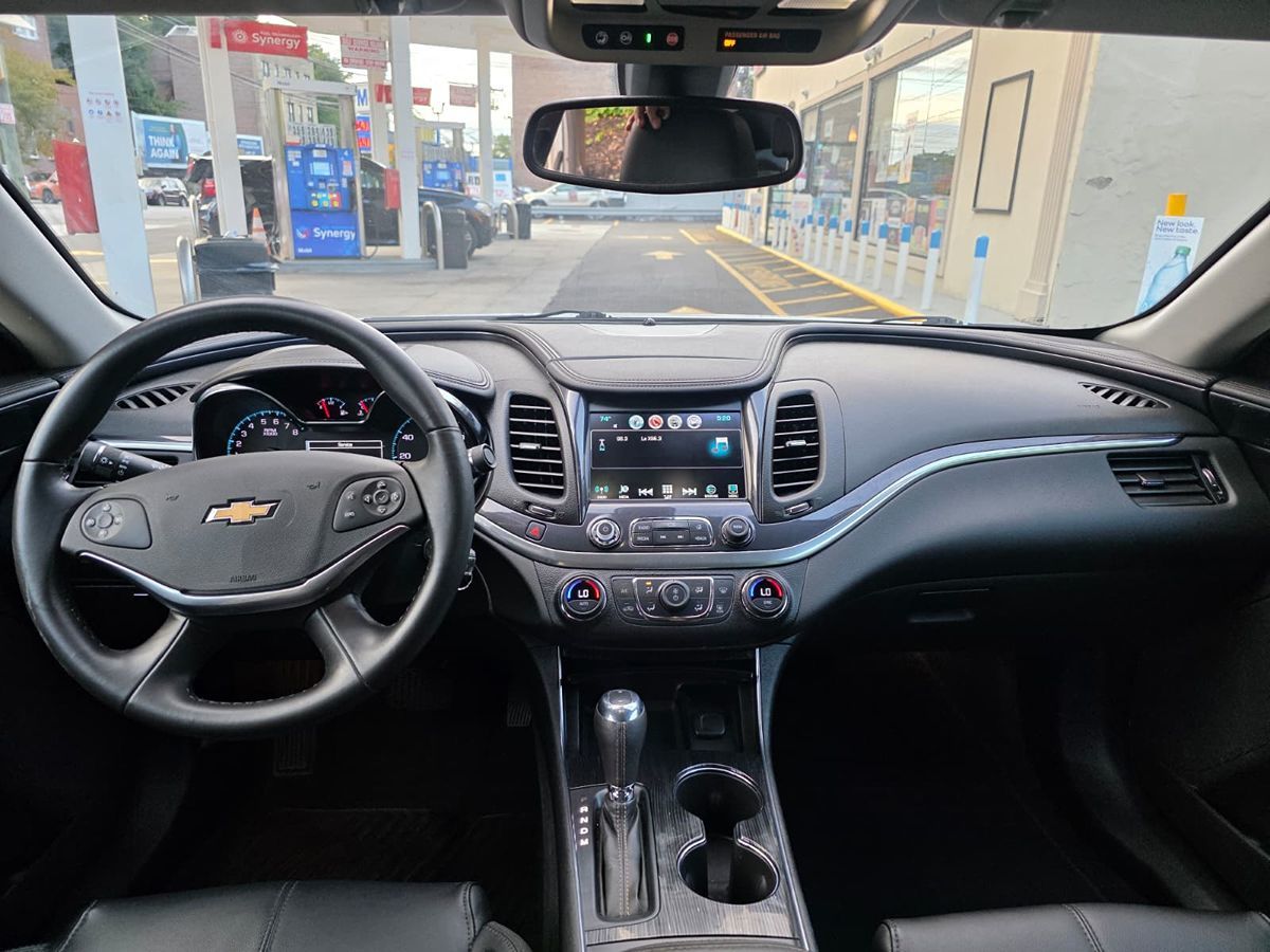 2016 Chevrolet Impala 1LT photo 23
