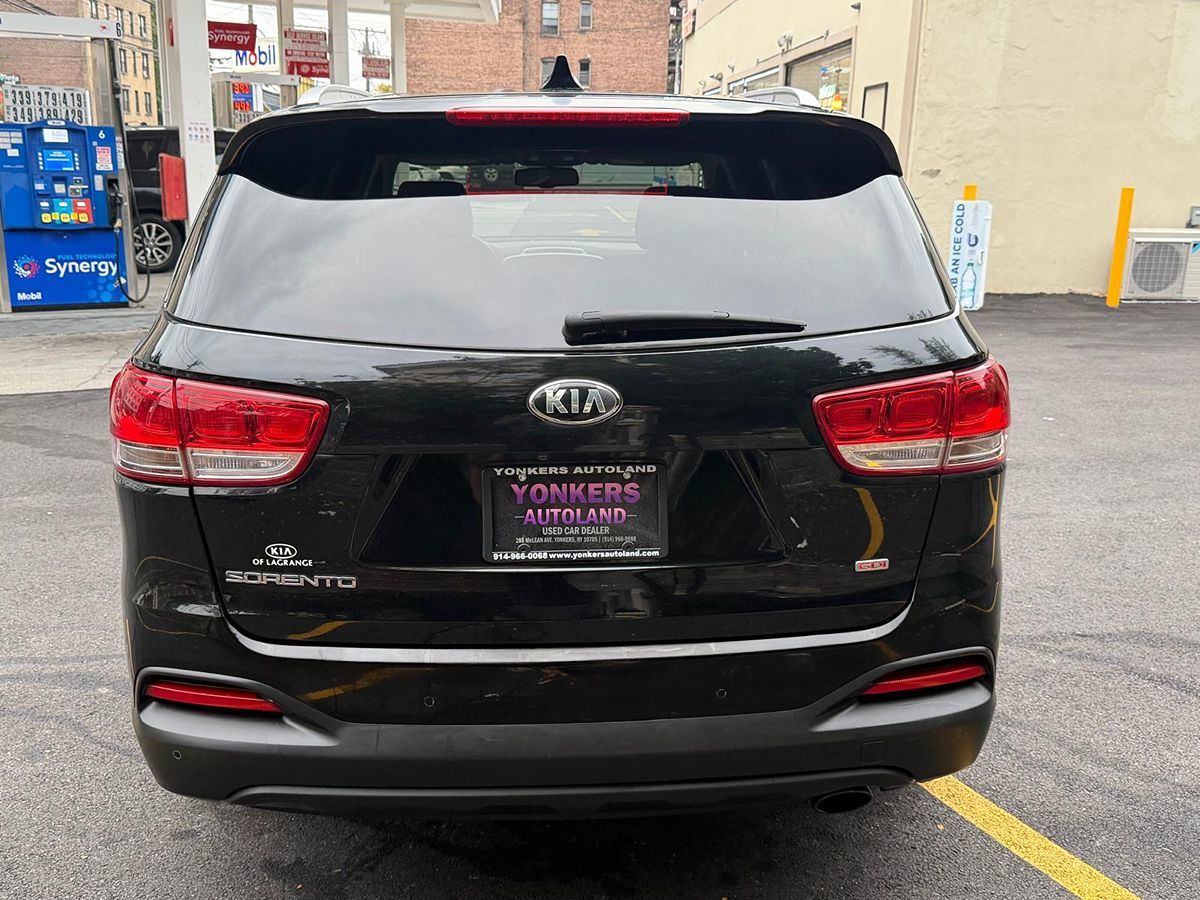 2016 Kia Sorento LX photo 3