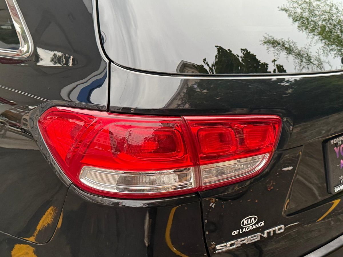 2016 Kia Sorento LX photo 11