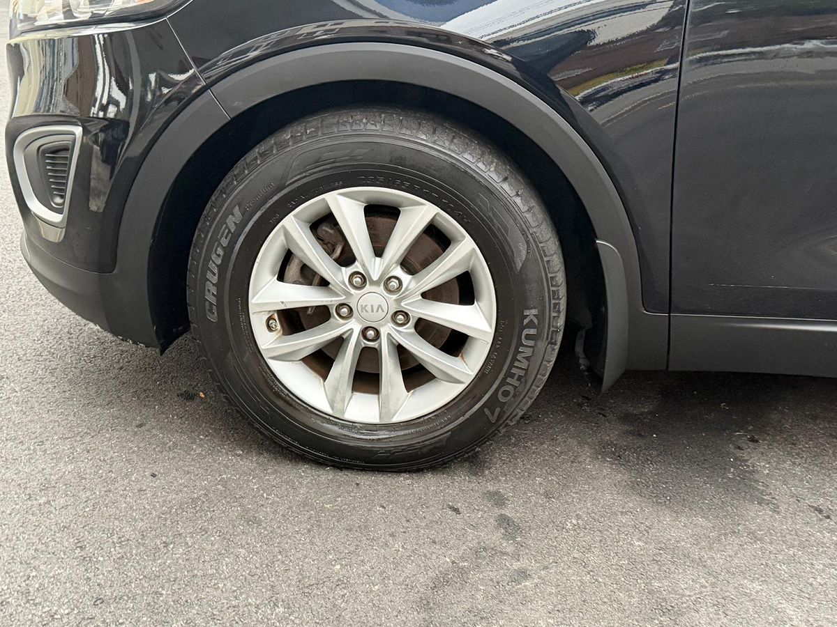 2016 Kia Sorento LX photo 13