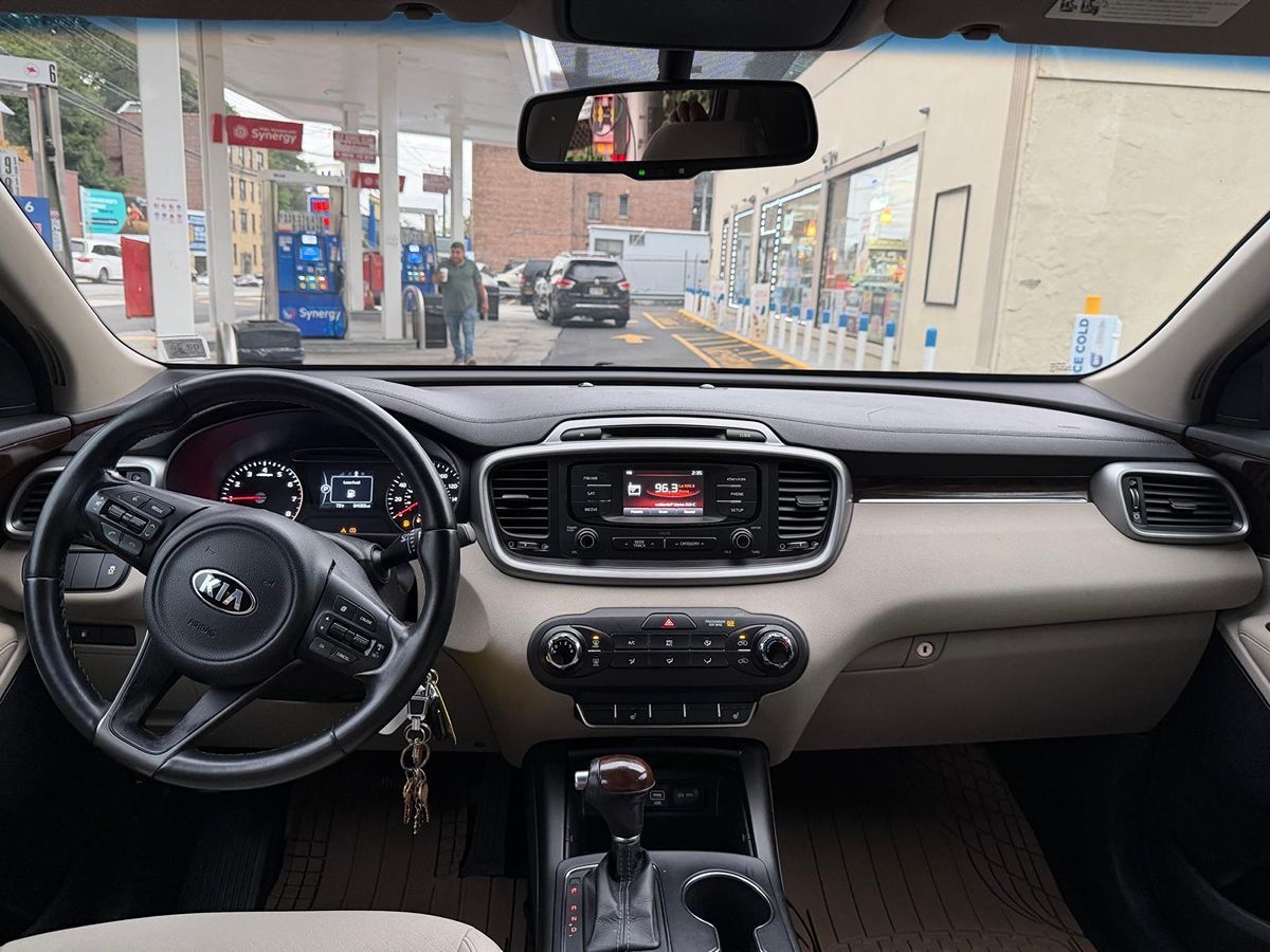 2016 Kia Sorento LX photo 22