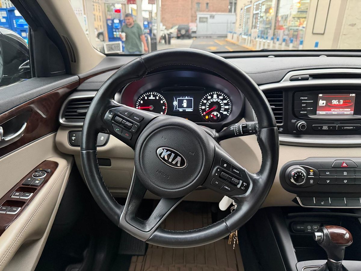 2016 Kia Sorento LX photo 25