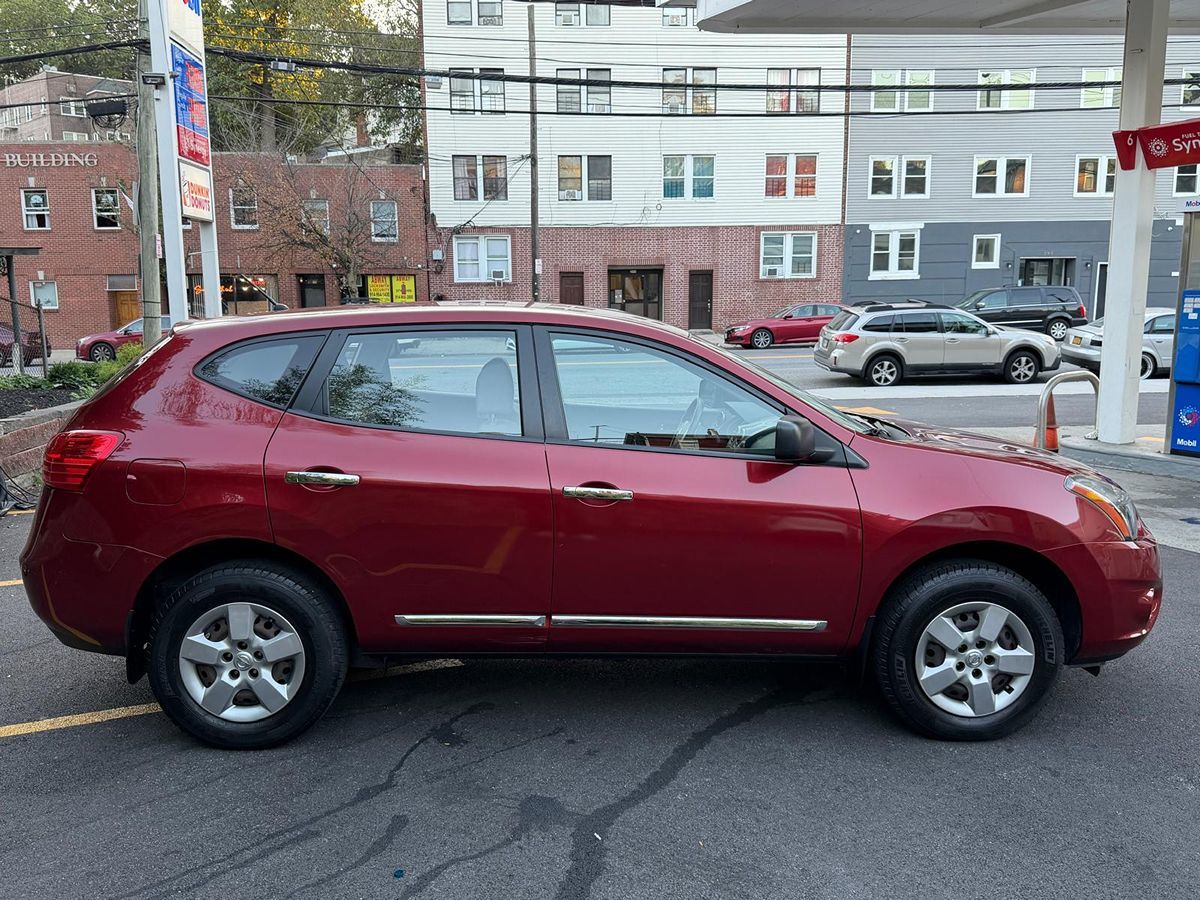 2014 Nissan Rogue Select S photo 4