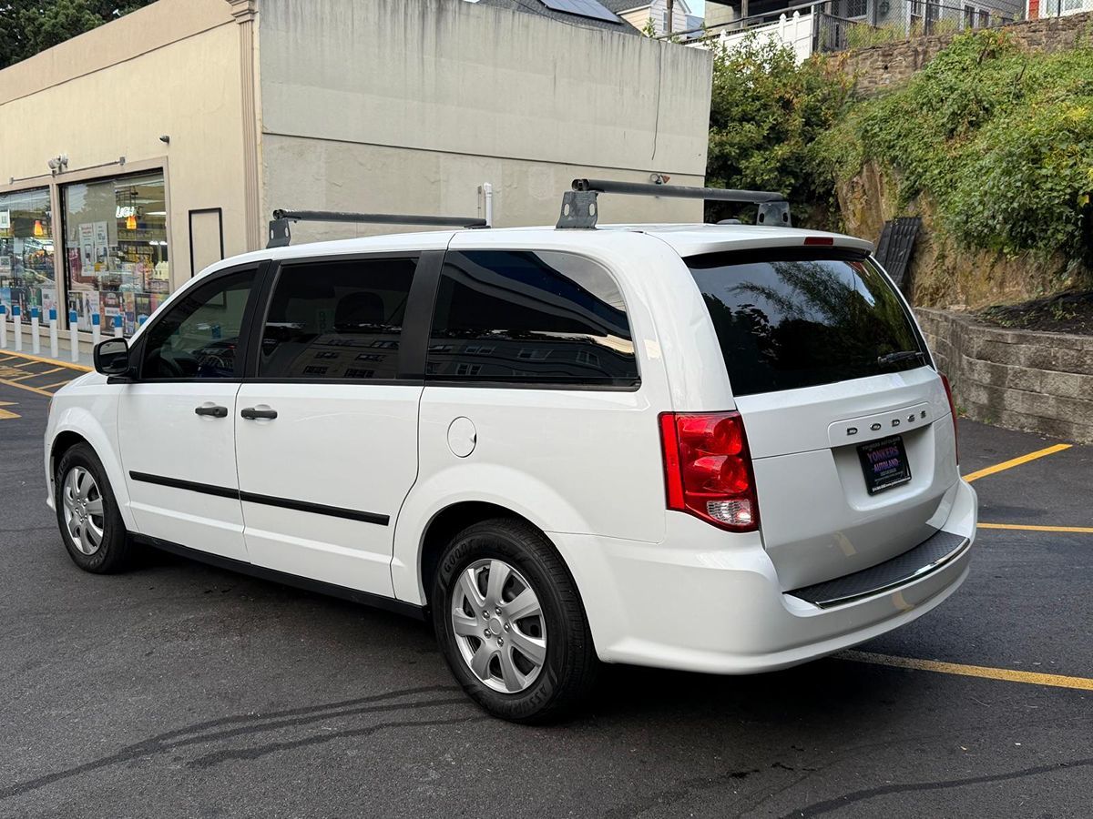 2016 Dodge Grand Caravan SE photo 4