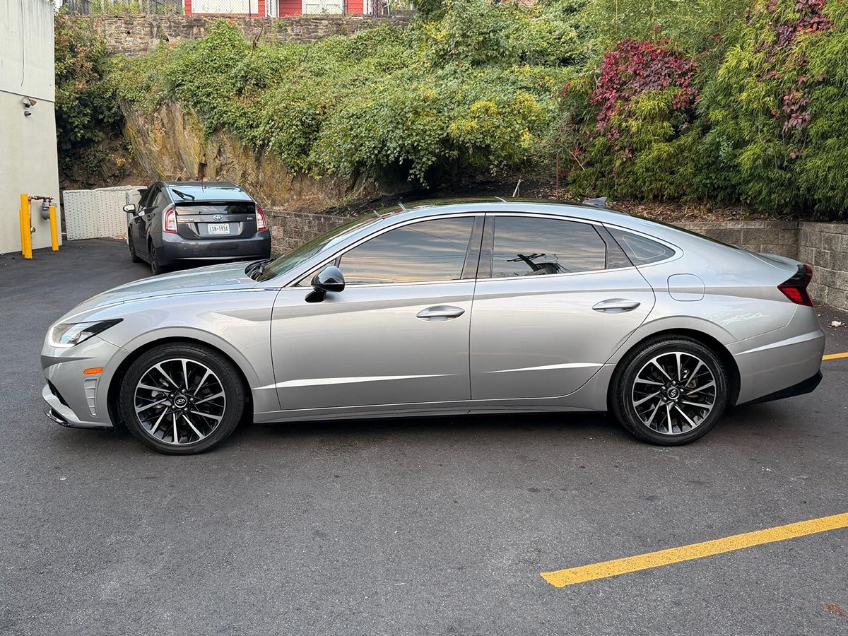 2020 Hyundai Sonata SEL Plus photo 2