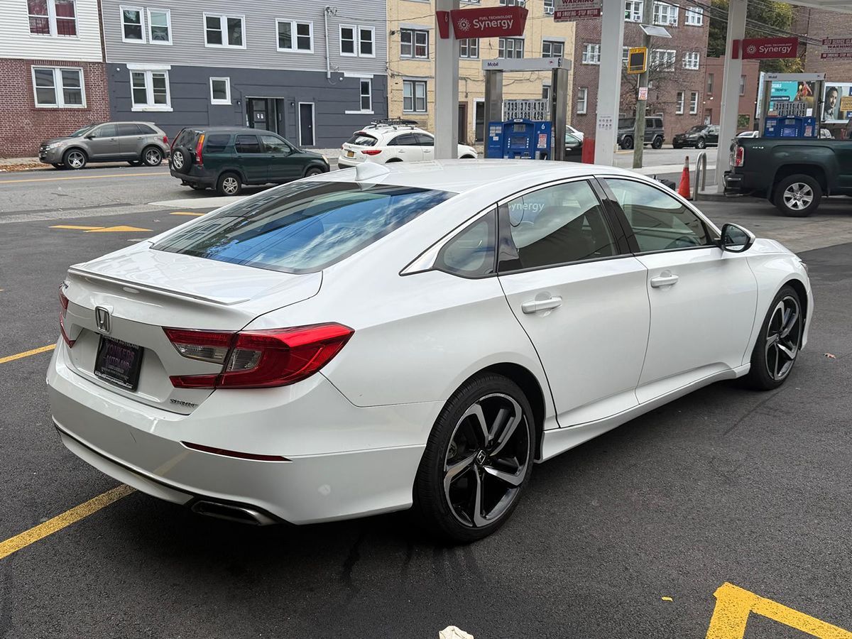 2018 Honda Accord Sport 1.5T photo 3