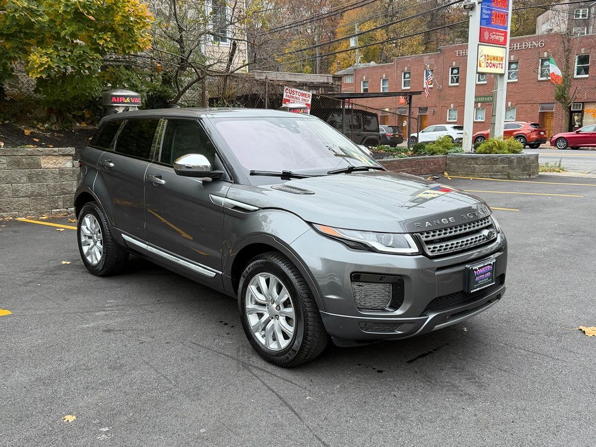 2019 Land Rover Range Rover Evoque SE photo 2