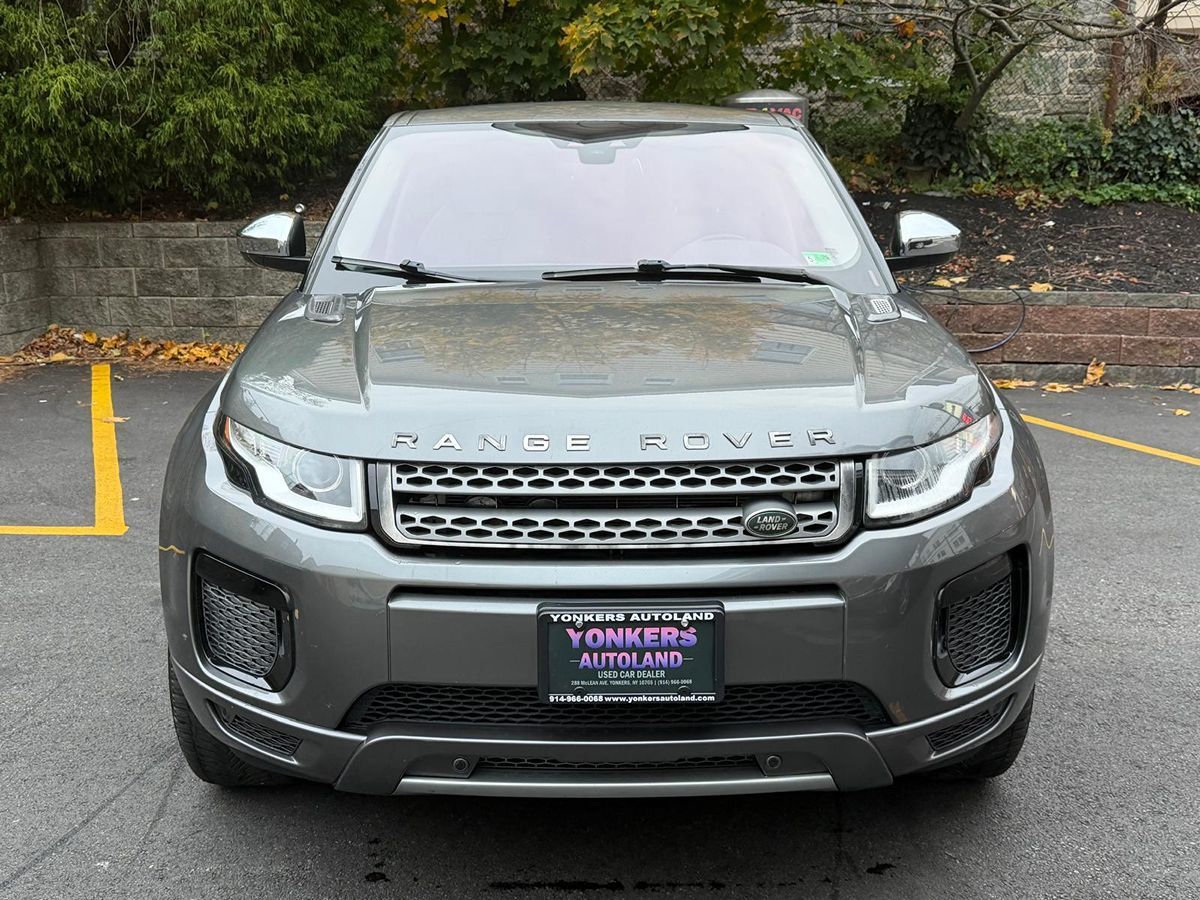 2019 Land Rover Range Rover Evoque SE photo 3
